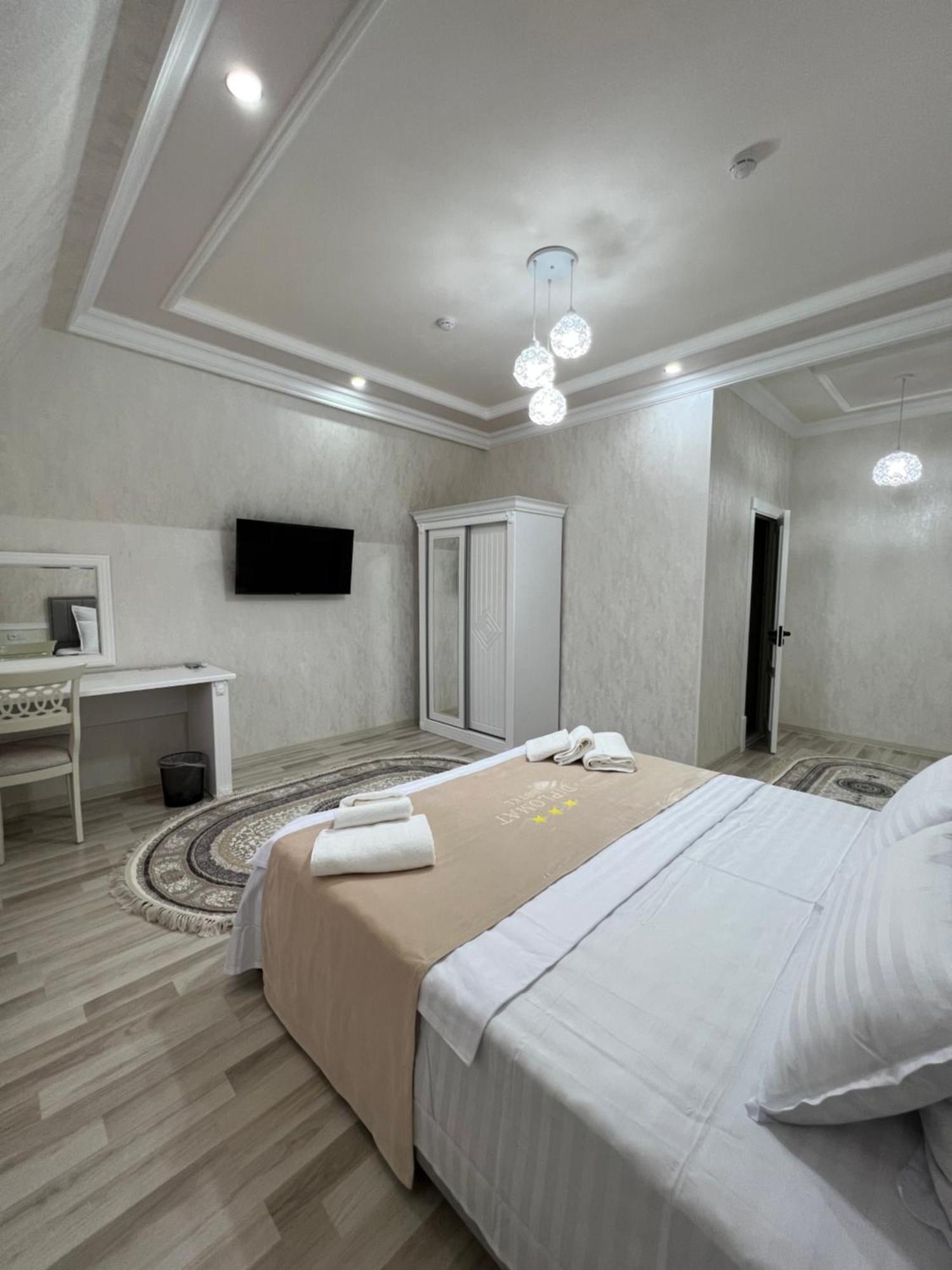 Hotel Diplomat Premium Samarcanda Exterior foto